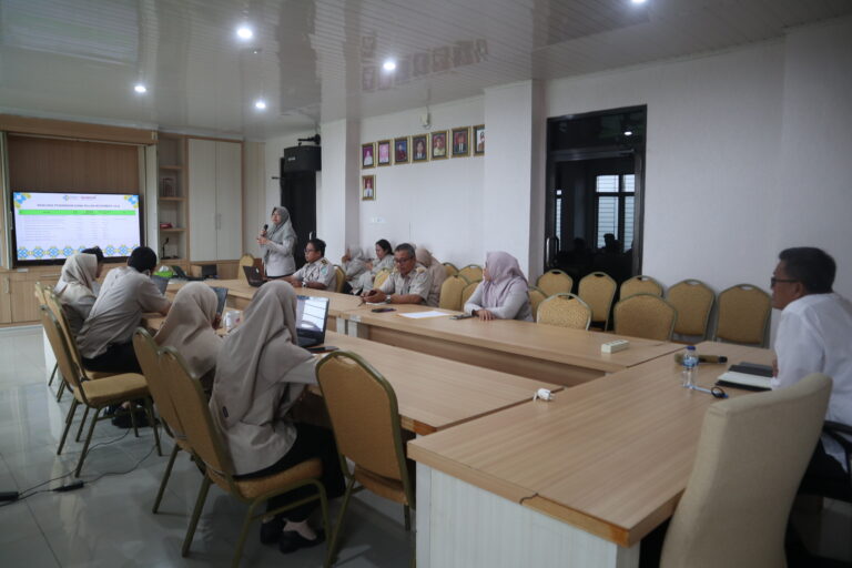 Rapat Evaluasi Kegiatan dan Anggaran bulan November